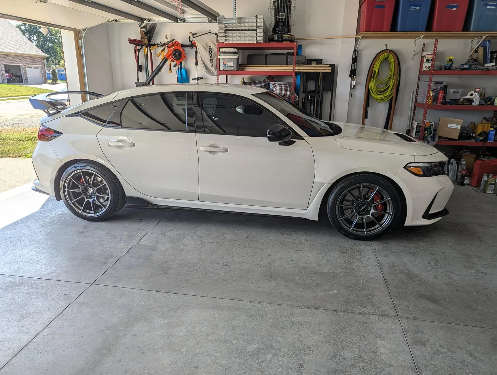 11th Gen Honda Civic Official CHAMPIONSHIP WHITE FL5 Type R Photos Thread PXL_20240822_204146285.MP