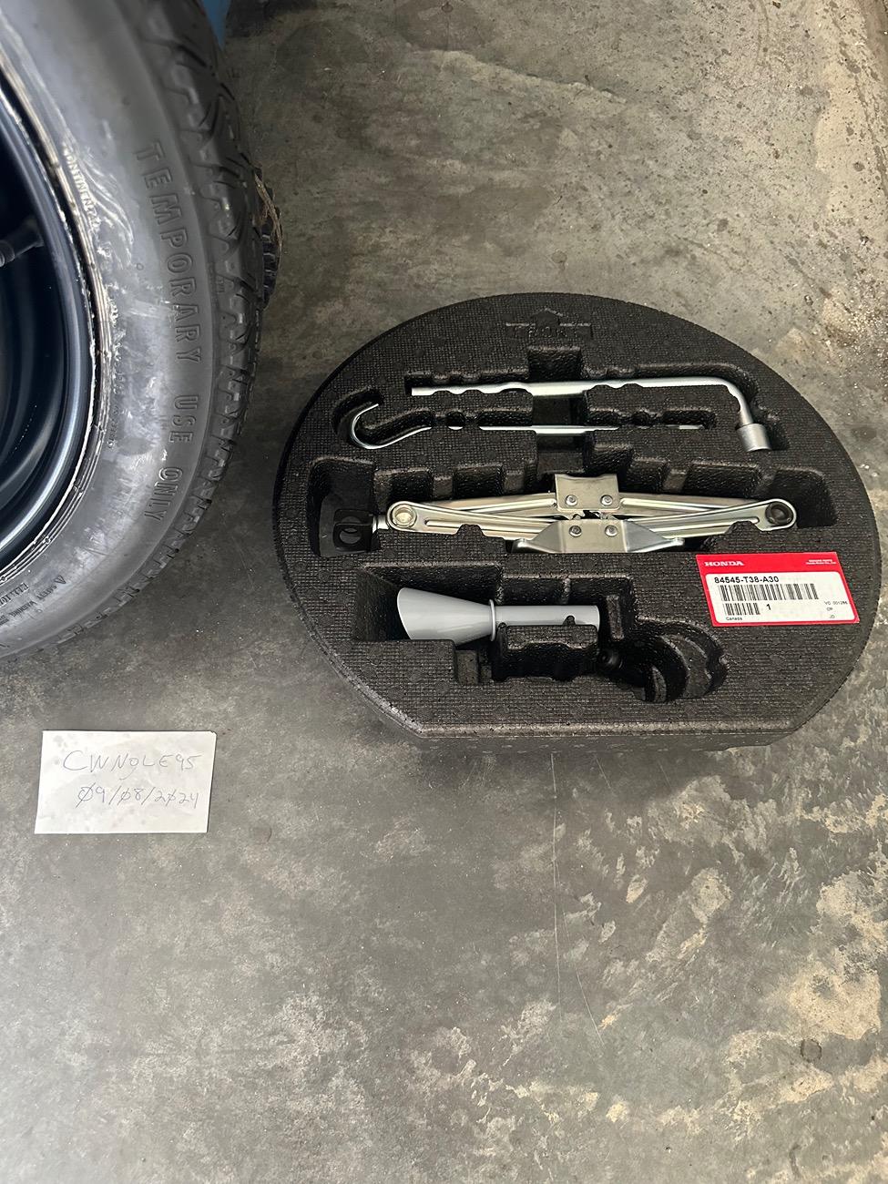 11th Gen Honda Civic FS: Brand New/Never Used OEM Honda Civic SI Spare Tire Kit - Complete with Tire Mounted IMG_3132