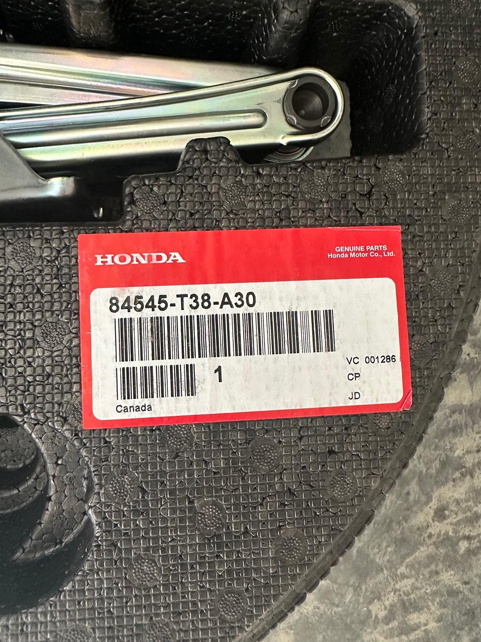 11th Gen Honda Civic FS: Brand New/Never Used OEM Honda Civic SI Spare Tire Kit - Complete with Tire Mounted IMG_3129