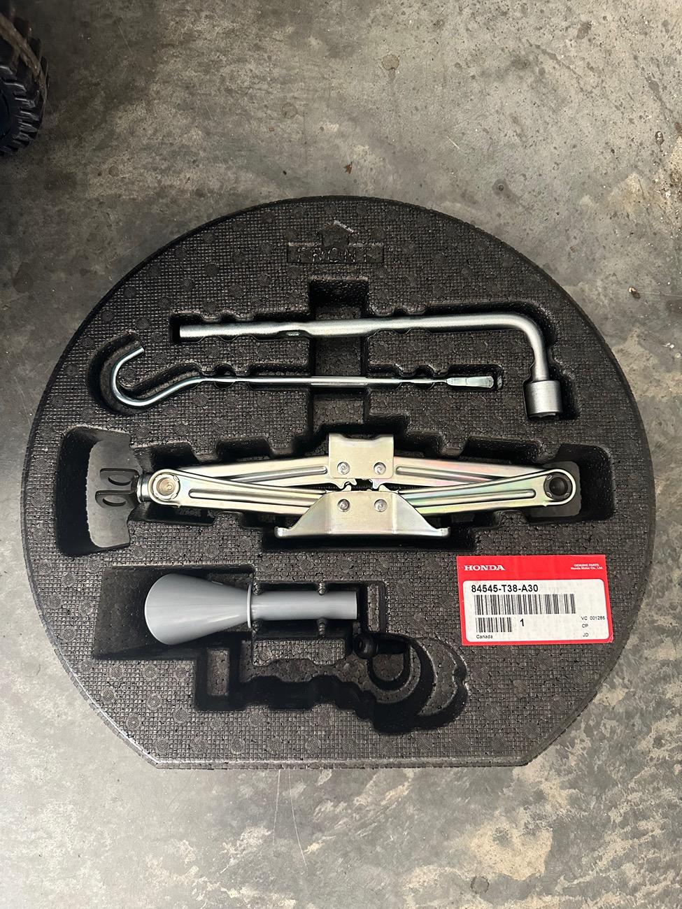 11th Gen Honda Civic FS: Brand New/Never Used OEM Honda Civic SI Spare Tire Kit - Complete with Tire Mounted IMG_3128