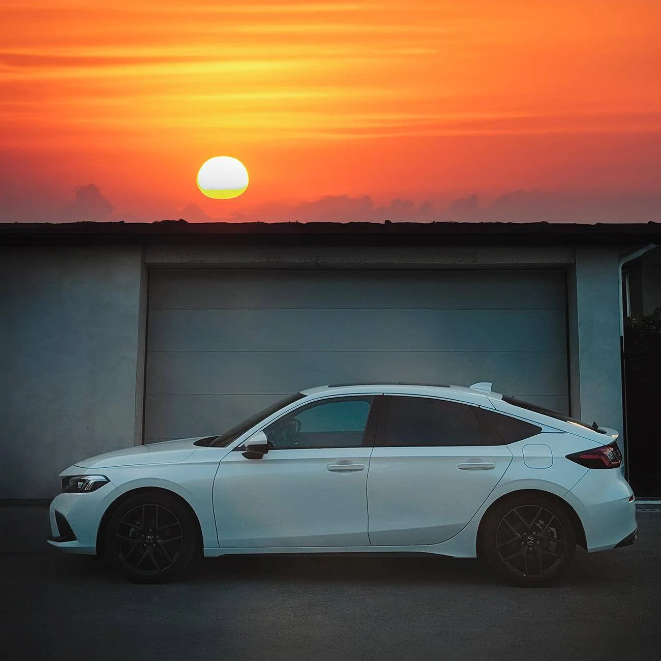 11th Gen Honda Civic I'm looking forward to the 2024 Civic Hybrid. How about you? HONDA Civic eHEV 2023 Advance Trim Platinum White Pearl Sunset 01