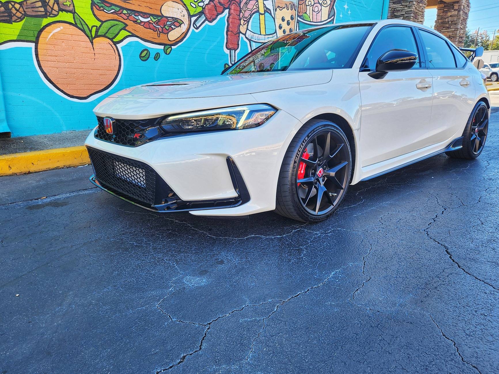 11th Gen Honda Civic Official CHAMPIONSHIP WHITE FL5 Type R Photos Thread 1000031555_edited