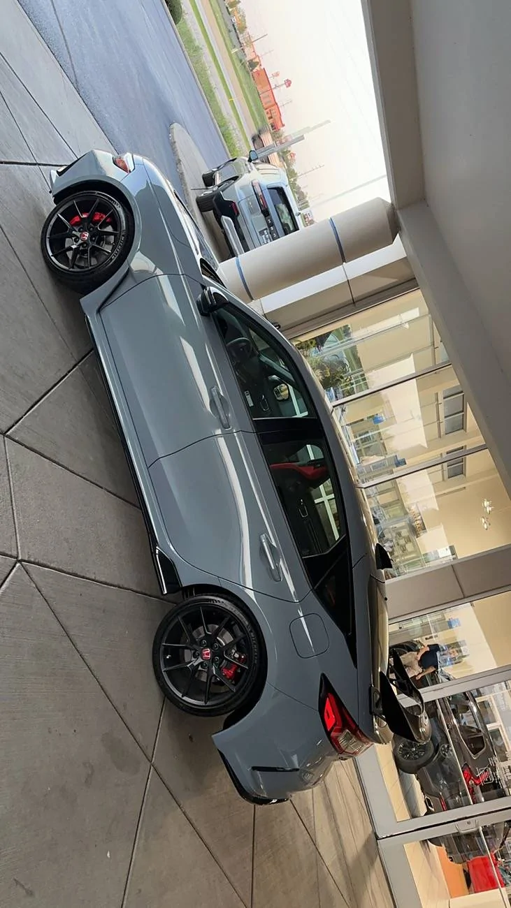 11th Gen Honda Civic Post your FL5 Civic Type R delivery pics! 🙌 📸 IMG_7958