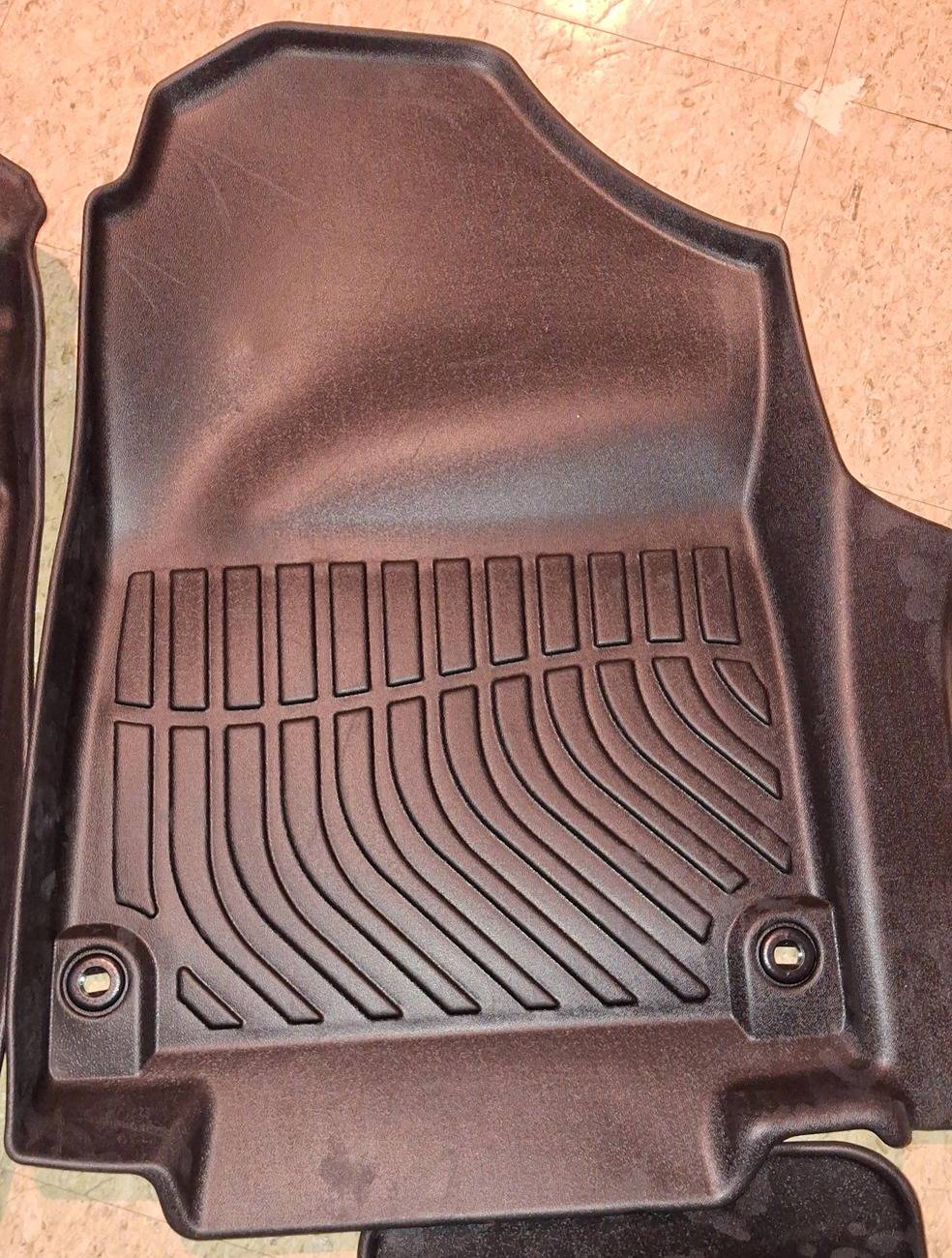 11th Gen Honda Civic Canadian dealer asked what colour Type R I want civic front mat2