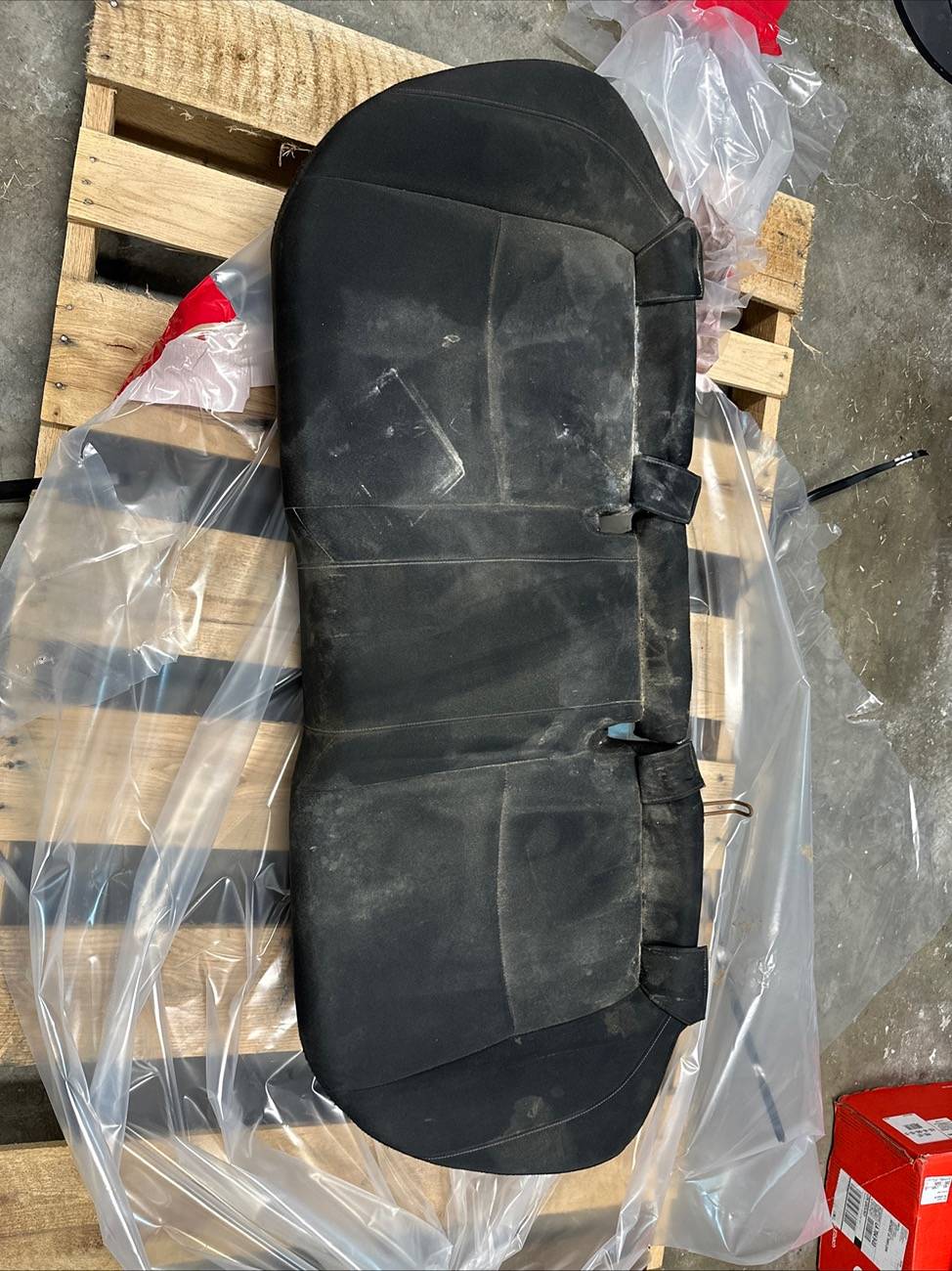 11th Gen Honda Civic Can 3-seat rear bench from Civic hatchback be fitted to FL5? IMG_4953