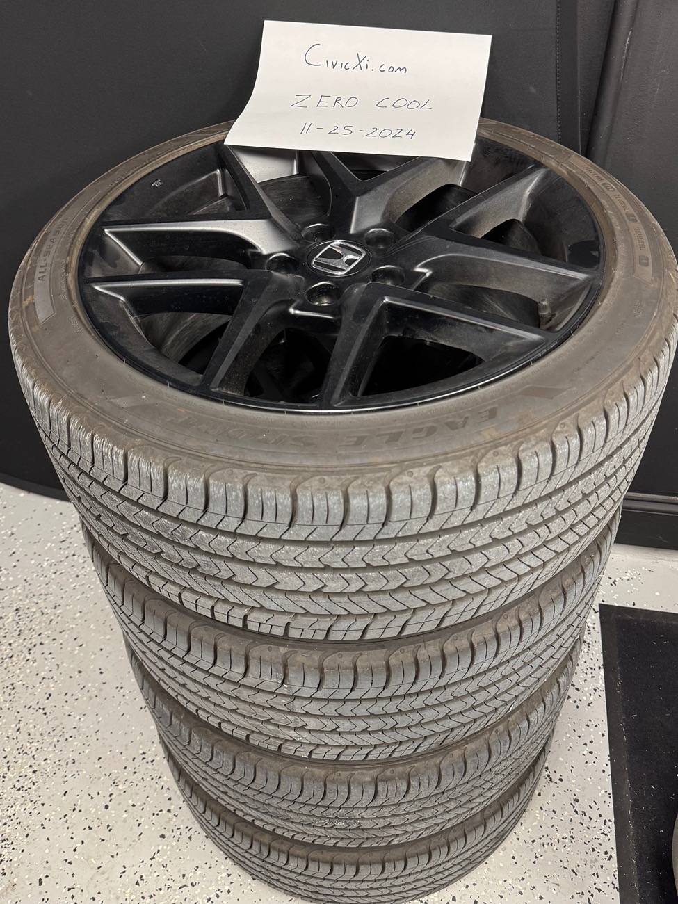 11th Gen Honda Civic 2024 OEM Civic Si Wheels and Tires. 5k Miles. IMG_6637
