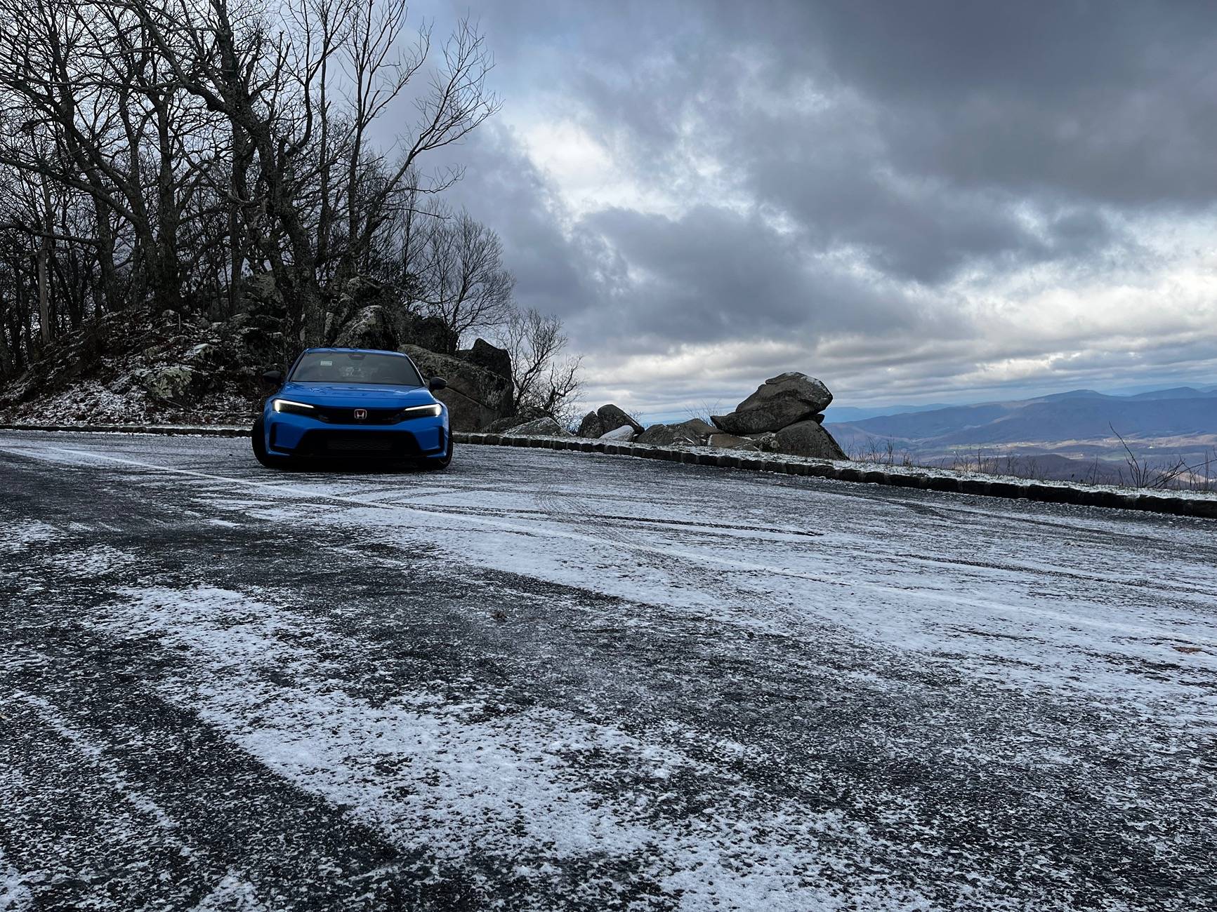 11th Gen Honda Civic Play by pic, Blue Ridge Parkway VA side. IMG_7786