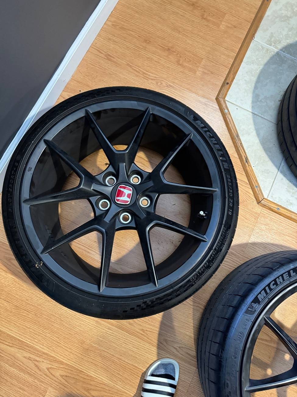 11th Gen Honda Civic FS OEM FL5 rims and tires SOLD IMG_2576