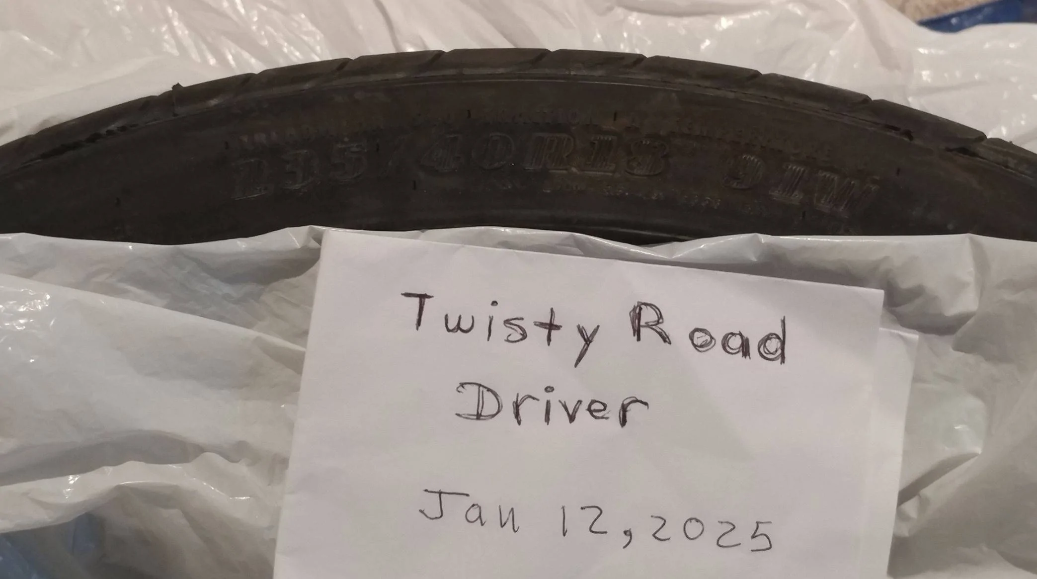 11th Gen Honda Civic 4 Goodyear Assurance Finesse 235 / 40 / R18 used once Sidewall_3