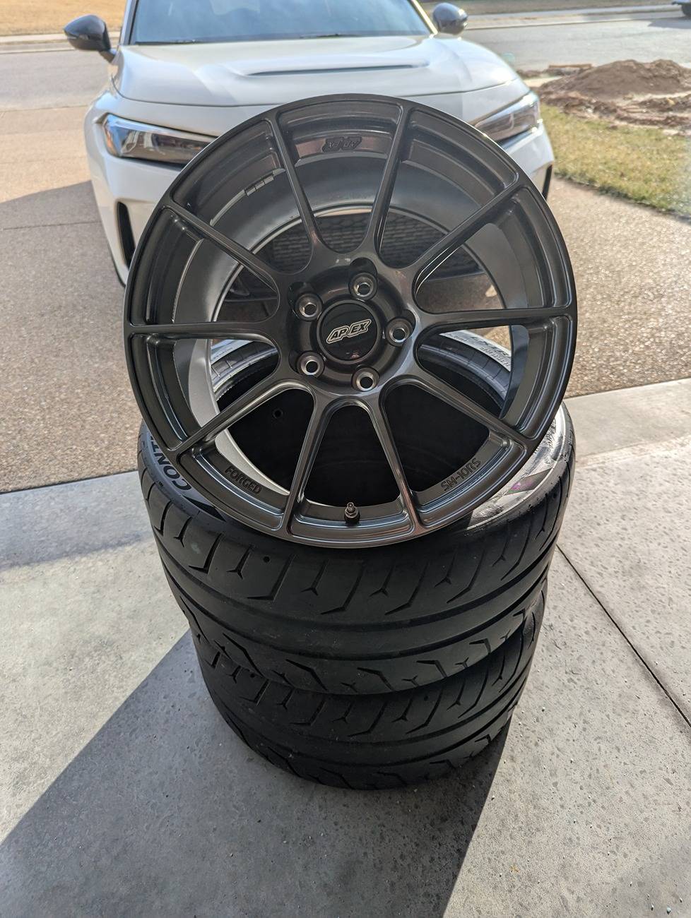 11th Gen Honda Civic GONE: Apex Wheels SM-10RS 18x10 +42 Forged Anthracite PXL_20250203_205219595.MP