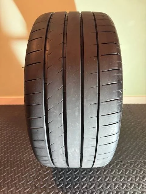 11th Gen Honda Civic OEM Type R Forged Wheels with Michelin Pilot Sport 4S Tires wheel 1 tir