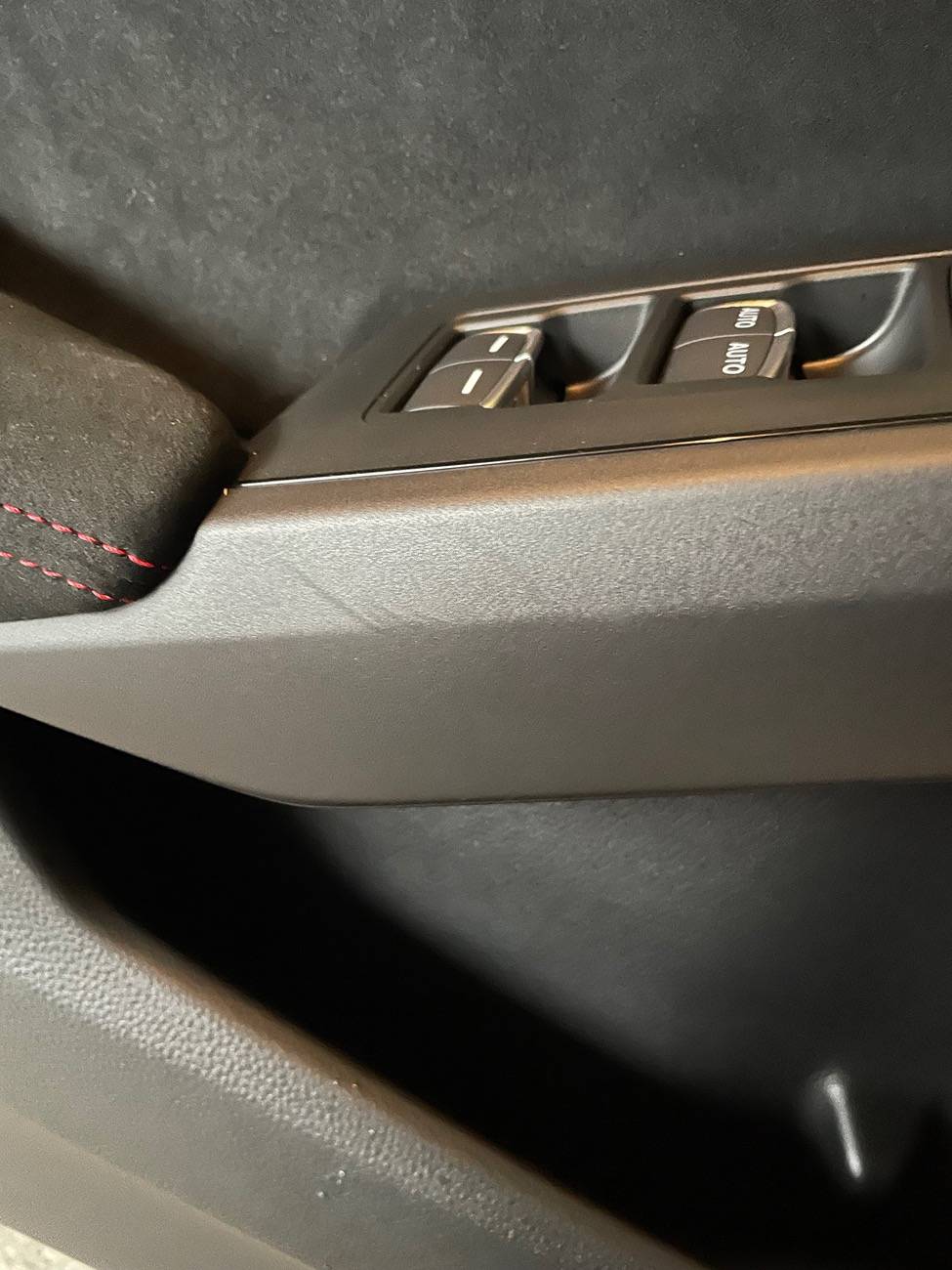 11th Gen Honda Civic How to fix small scuff on door panel??? IMG_3217