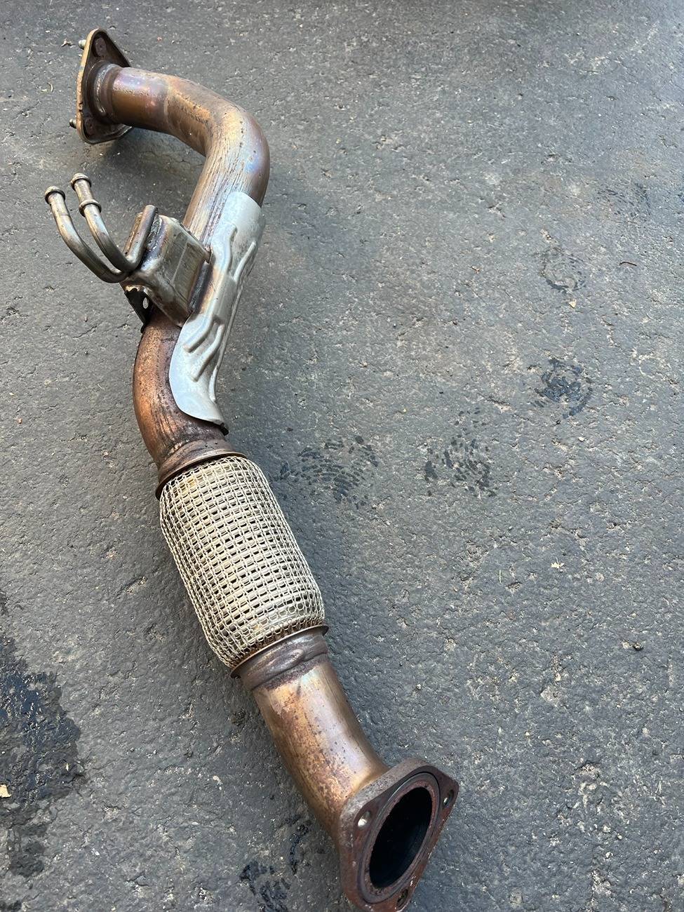 11th Gen Honda Civic 2022 CIVIC SI OEM CAT AND FRONT PIPE IMG_8068