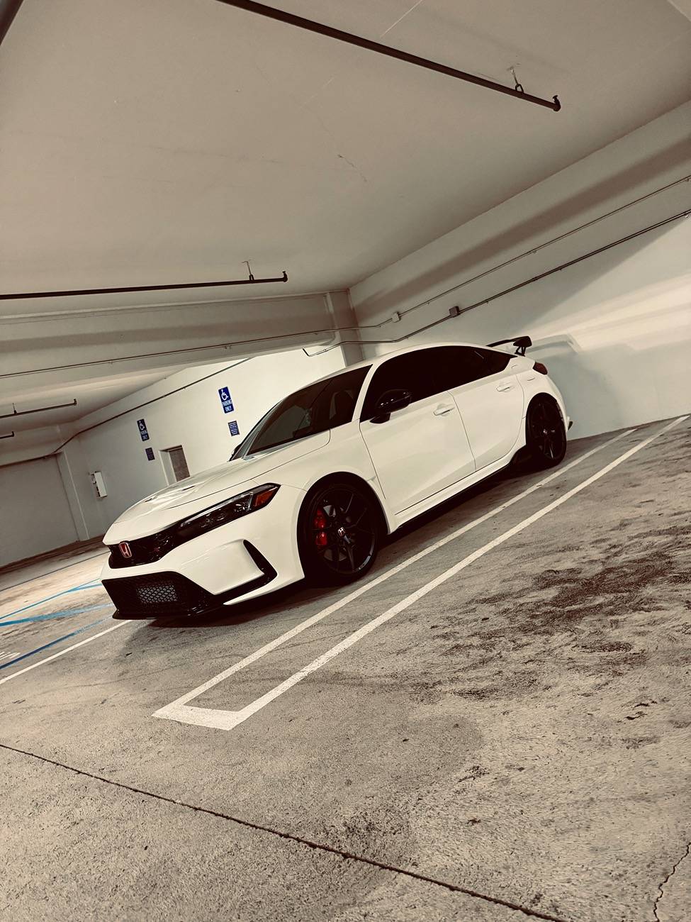 11th Gen Honda Civic Official CHAMPIONSHIP WHITE FL5 Type R Photos Thread IMG_1627