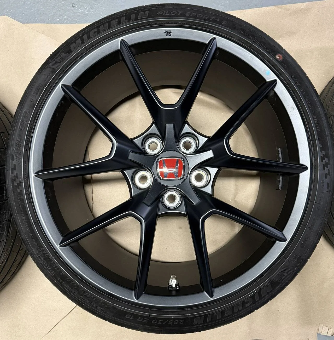 11th Gen Honda Civic 2025 Civic Type R FL5 OEM Wheels + Michelin PS4S Tires (like new) $1950 or OBO Wheel_2
