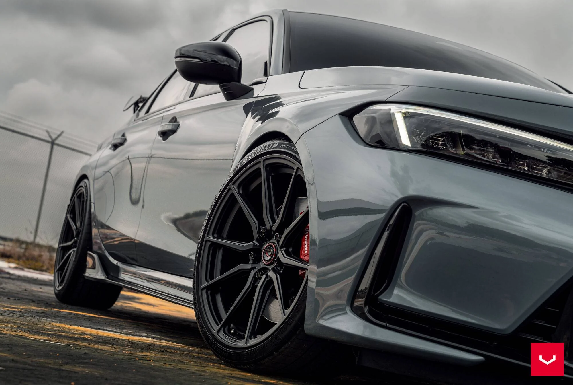 11th Gen Honda Civic Custom Spec Vossen HF3: Satin Black, 19x9.5, 64.1 CB, +38 Offest. Enjoy! Honda-Civic-Type-R-Hybrid-Forged-Series-HF-3-©-Vossen-Wheels-2025-72-2000x1342