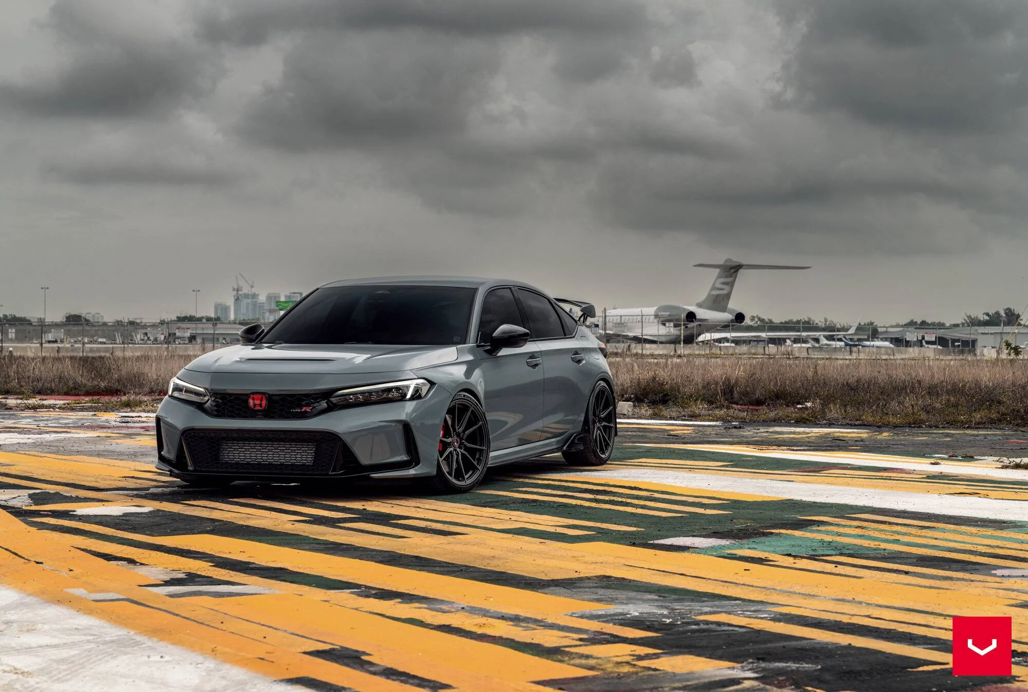 11th Gen Honda Civic Custom Spec Vossen HF3: Satin Black, 19x9.5, 64.1 CB, +38 Offest. Enjoy! Honda-Civic-Type-R-Hybrid-Forged-Series-HF-3-©-Vossen-Wheels-2025-61-2000x1347
