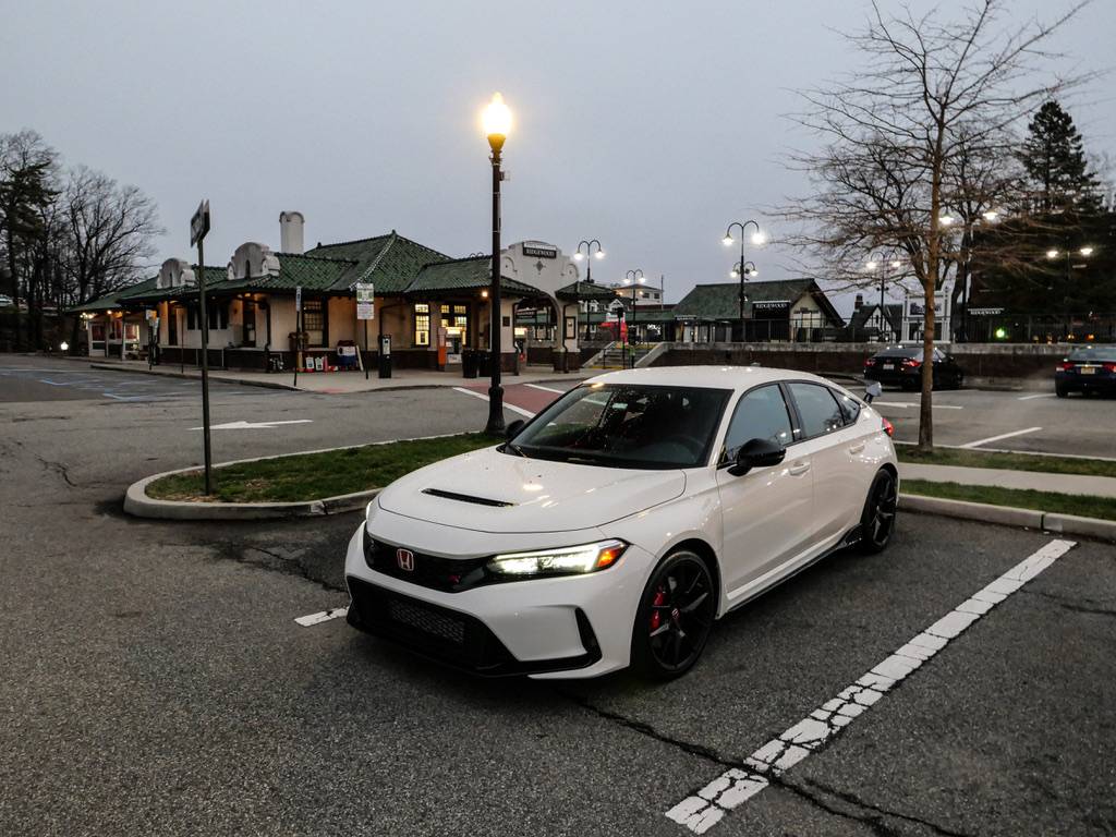 11th Gen Honda Civic Tommy's Type R Photos and Journal in Ridgewood NJ D2B13801-FD45-4B04-9B31-AA6D30F020BD_1_105_c