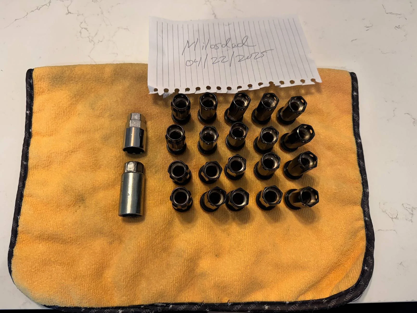 11th Gen Honda Civic Kics R40 Iconix Lug Nuts with Keys IMG_0102