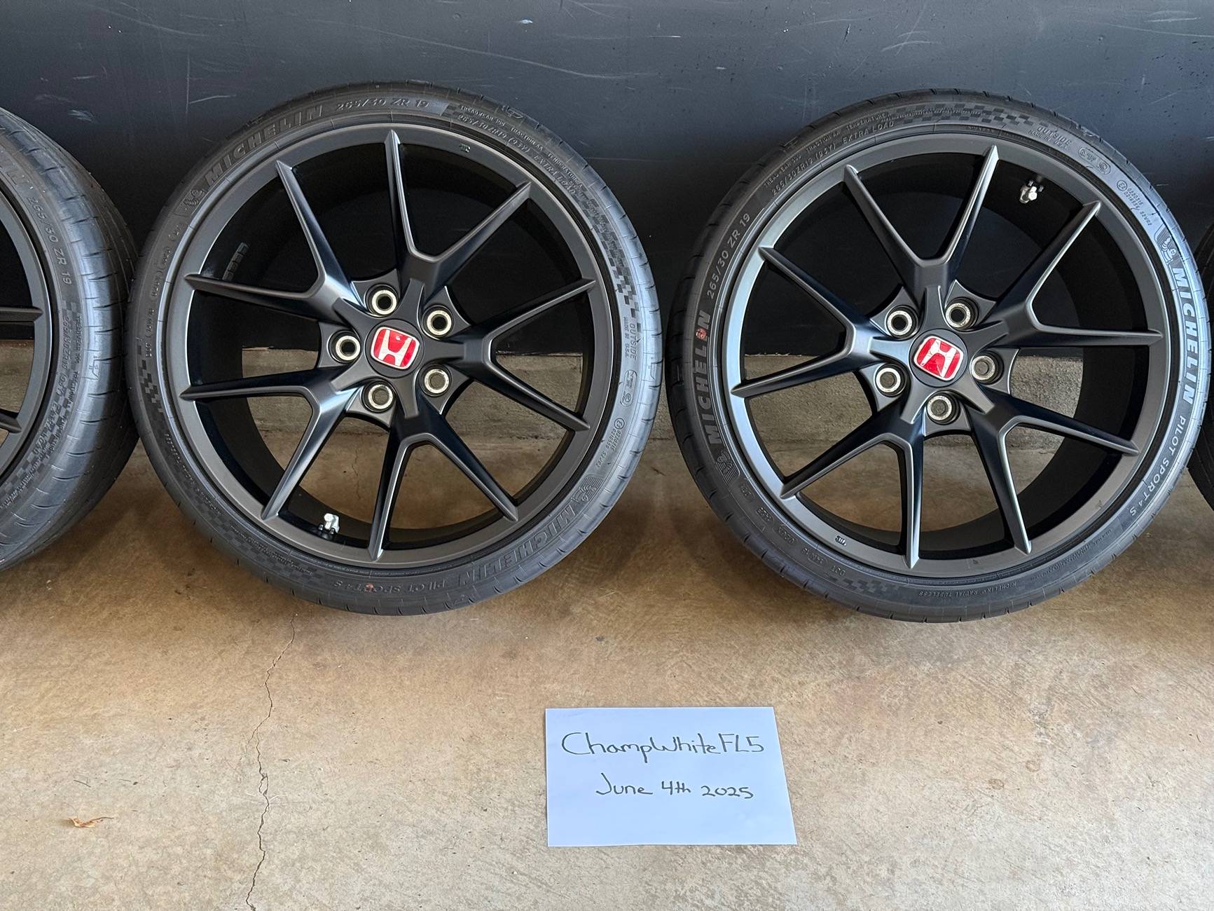 11th Gen Honda Civic OEM Honda Civic Type R FL5 19” Wheels w/ Tires **1 wheel face damage** IMG_1188
