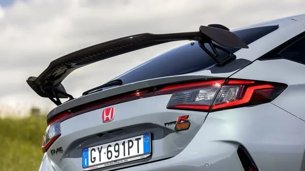 11th Gen Honda Civic FL5 Ultimate Edition in Europe. The last one. 504519915_9822753657794158_6388462244753401769_n