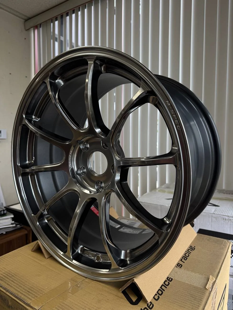 未開封　EA Best ブラック&ホワイト スペシャルエディション The Return of the 19” ZE40 - Exclusive God Spec Sizing | CivicXI