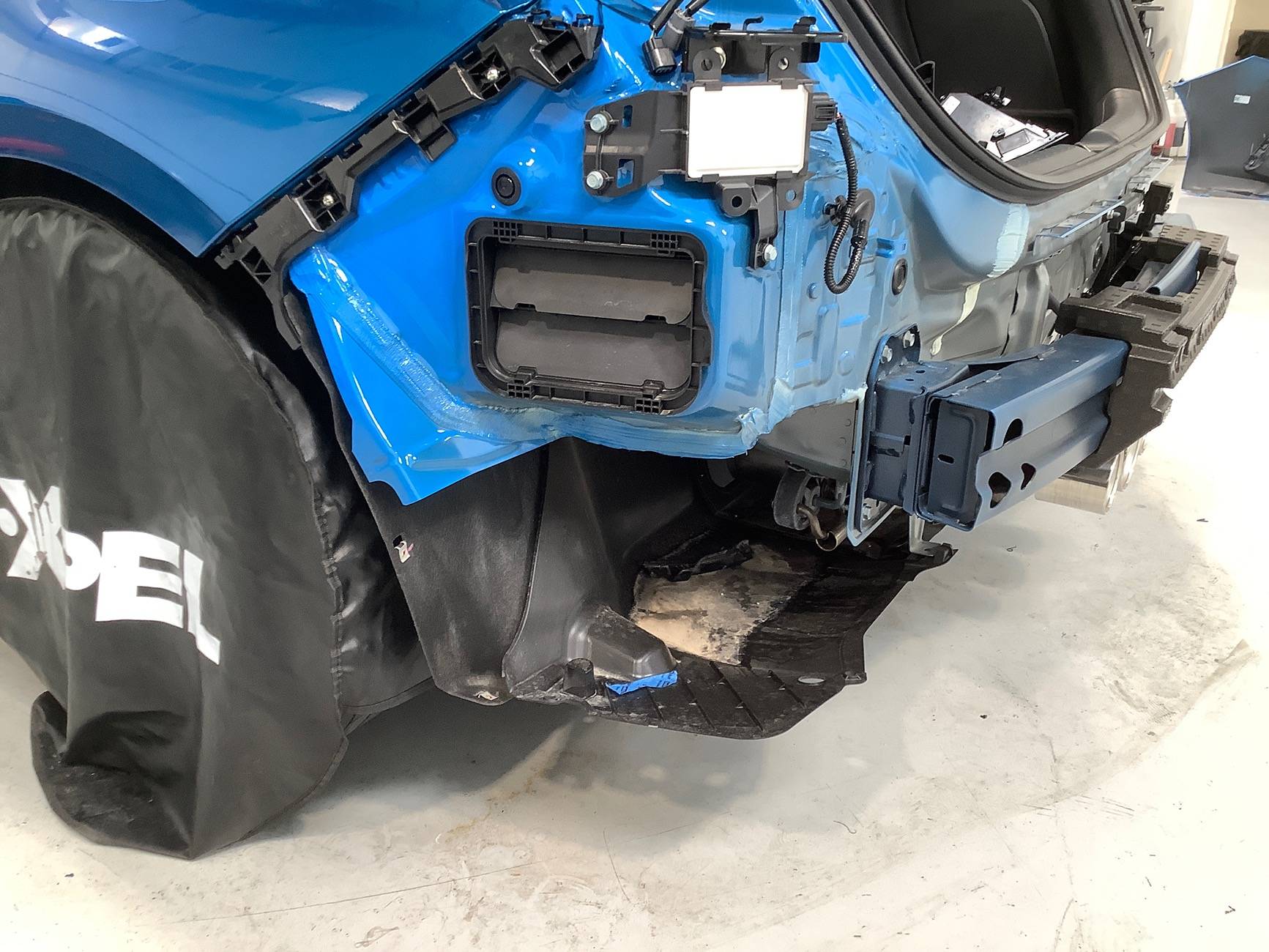 11th Gen Honda Civic FL5 Rear Undercarriage Floor collecting dirt.  No place to drain? IMG_0561