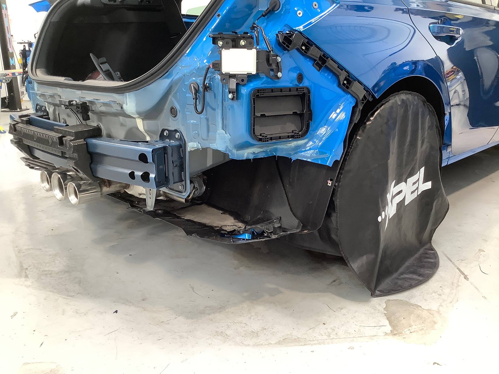 11th Gen Honda Civic FL5 Rear Undercarriage Floor collecting dirt.  No place to drain? IMG_0564
