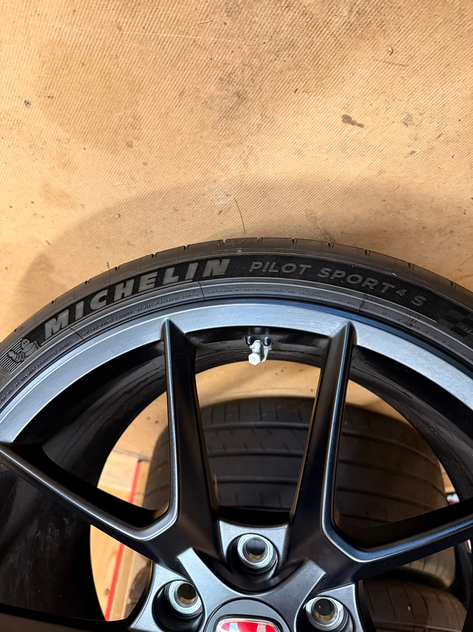 11th Gen Honda Civic OEM FL5 Type R Wheels and Tires (ESSENTIALLY NEW) - $2000 IMG_7519