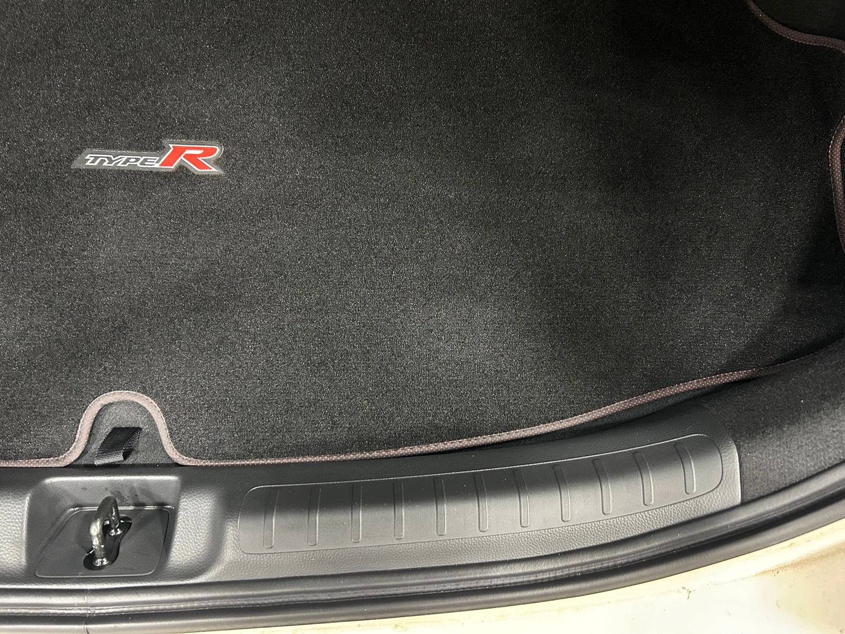 11th Gen Honda Civic Carpet trunk mat? IMG_2444
