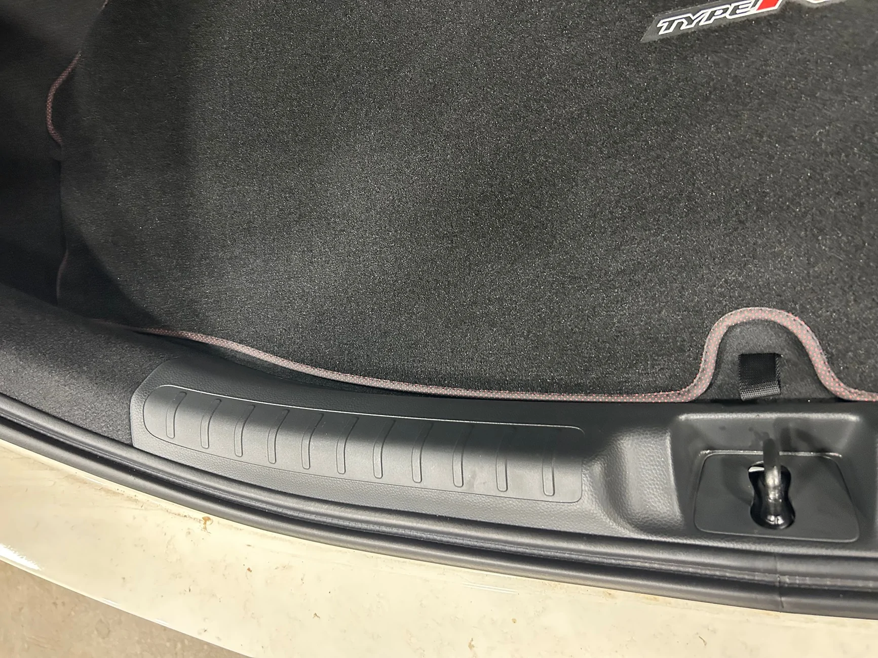 11th Gen Honda Civic Carpet trunk mat? IMG_2445