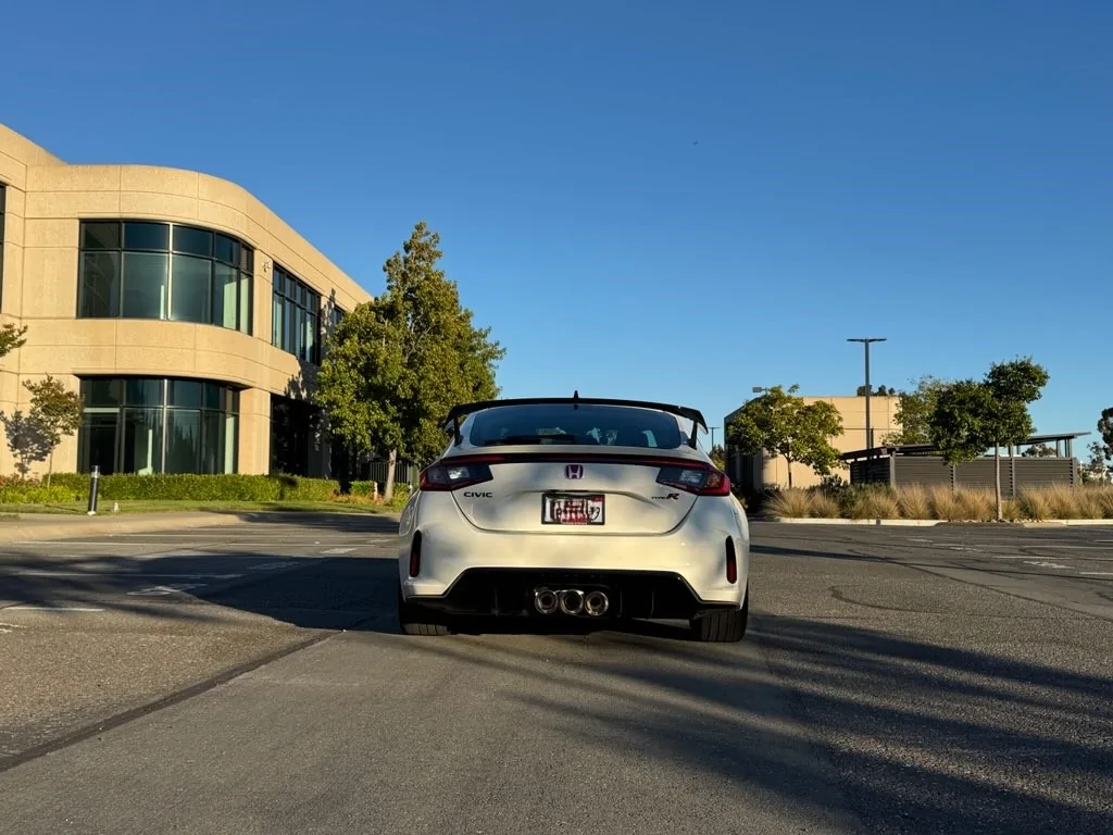 11th Gen Honda Civic Stock exhaust: is there enough space to fit 3 4.5" tips IMG_4564