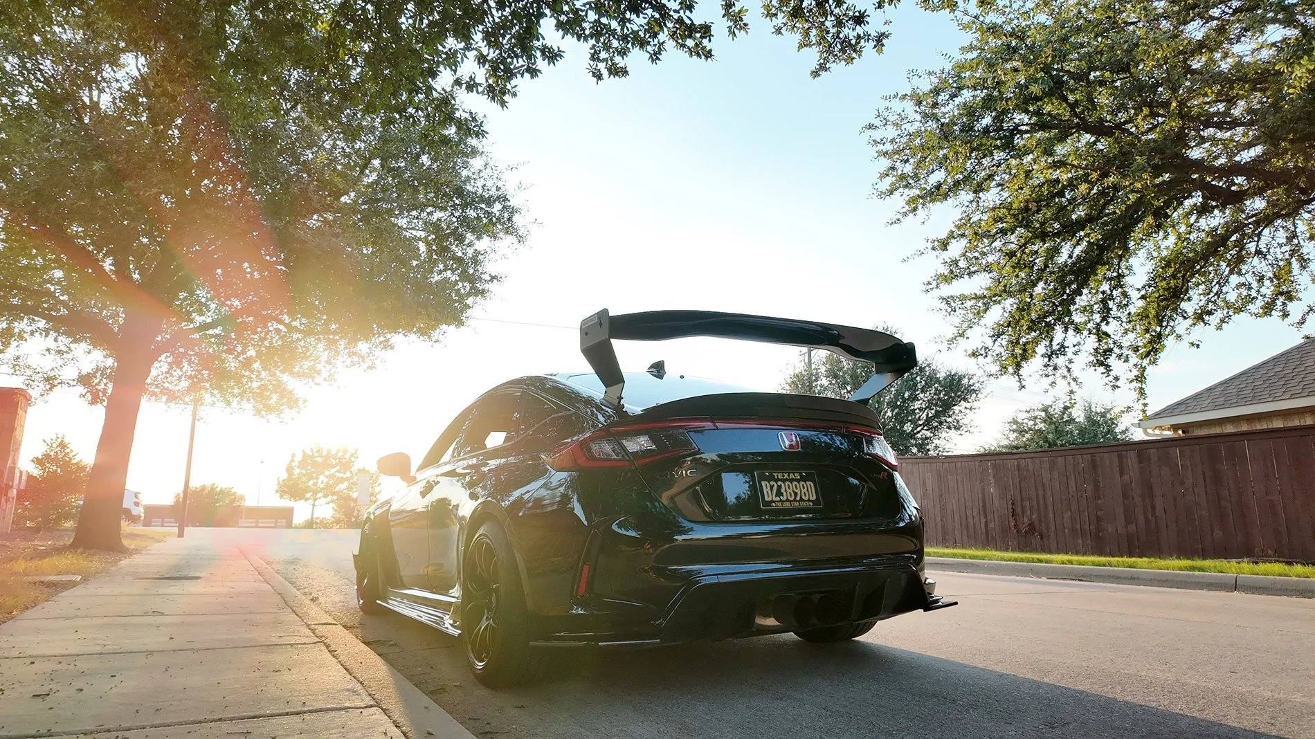 11th Gen Honda Civic Official CRYSTAL BLACK PEARL FL5 Type R Photos Thread dji_mimo_20250824_191754_20250824191753_1756081460427_photo