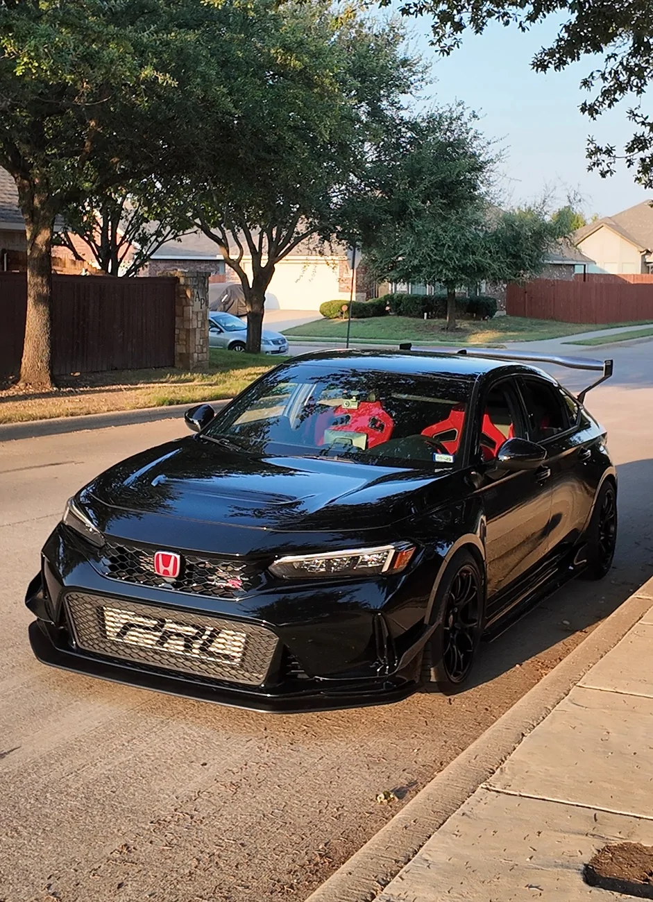 11th Gen Honda Civic Official CRYSTAL BLACK PEARL FL5 Type R Photos Thread dji_mimo_20250824_190748_20250824190748_1756081466977_photo