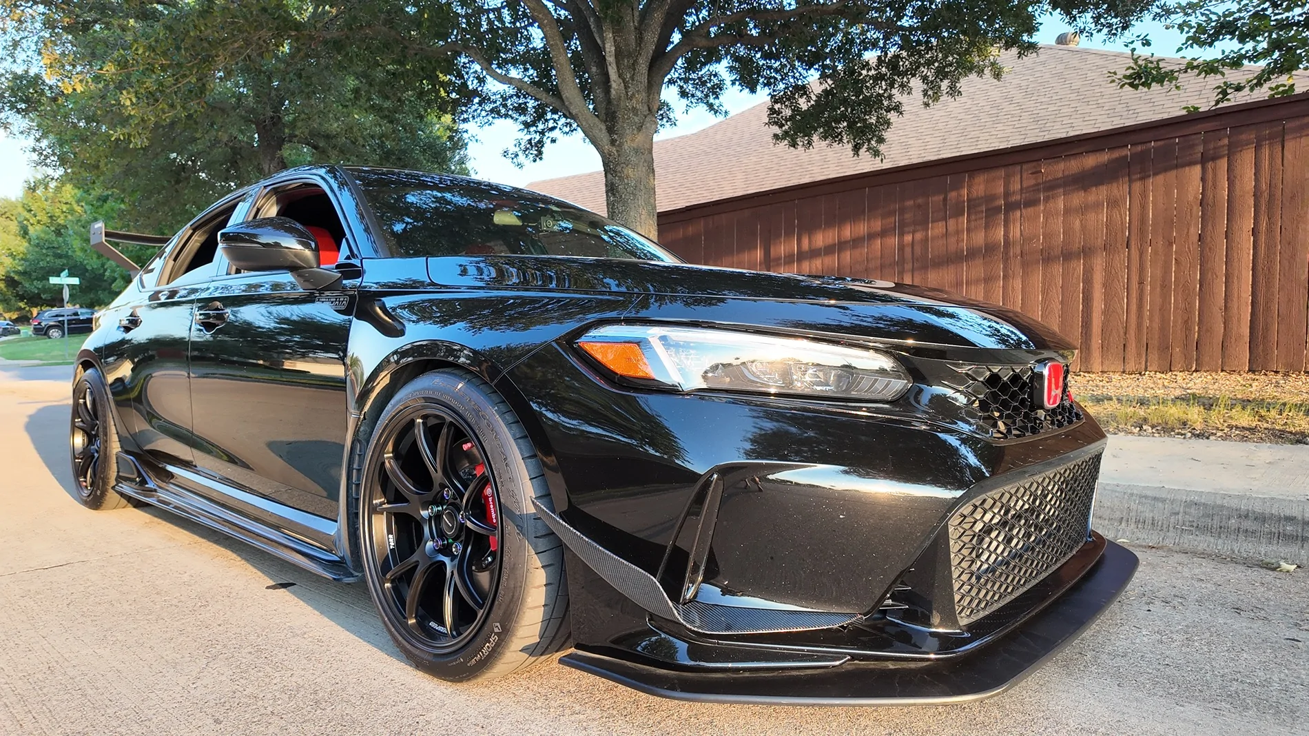 11th Gen Honda Civic Official CRYSTAL BLACK PEARL FL5 Type R Photos Thread dji_mimo_20250824_191644_20250824191644_1756081461172_photo