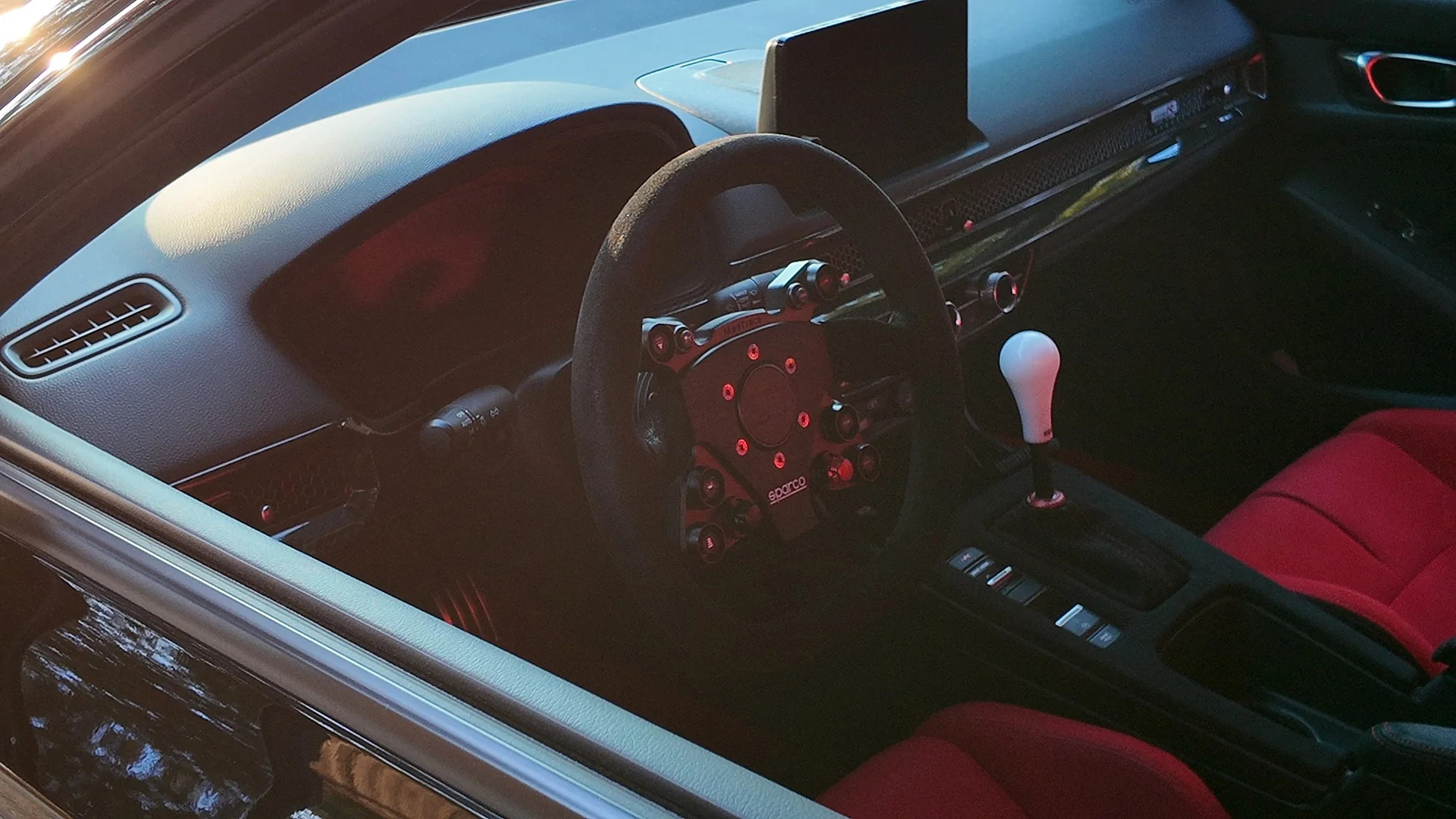 11th Gen Honda Civic Official CRYSTAL BLACK PEARL FL5 Type R Photos Thread dji_mimo_20250824_191908_20250824191907_1756081458662_photo