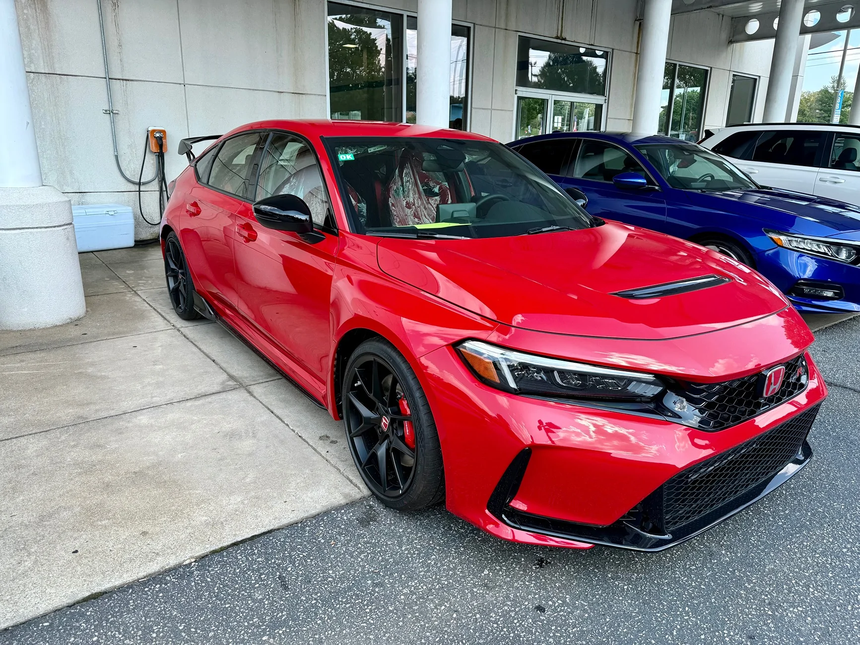 11th Gen Honda Civic Post your FL5 Civic Type R delivery pics! 🙌 📸 IMG_4963