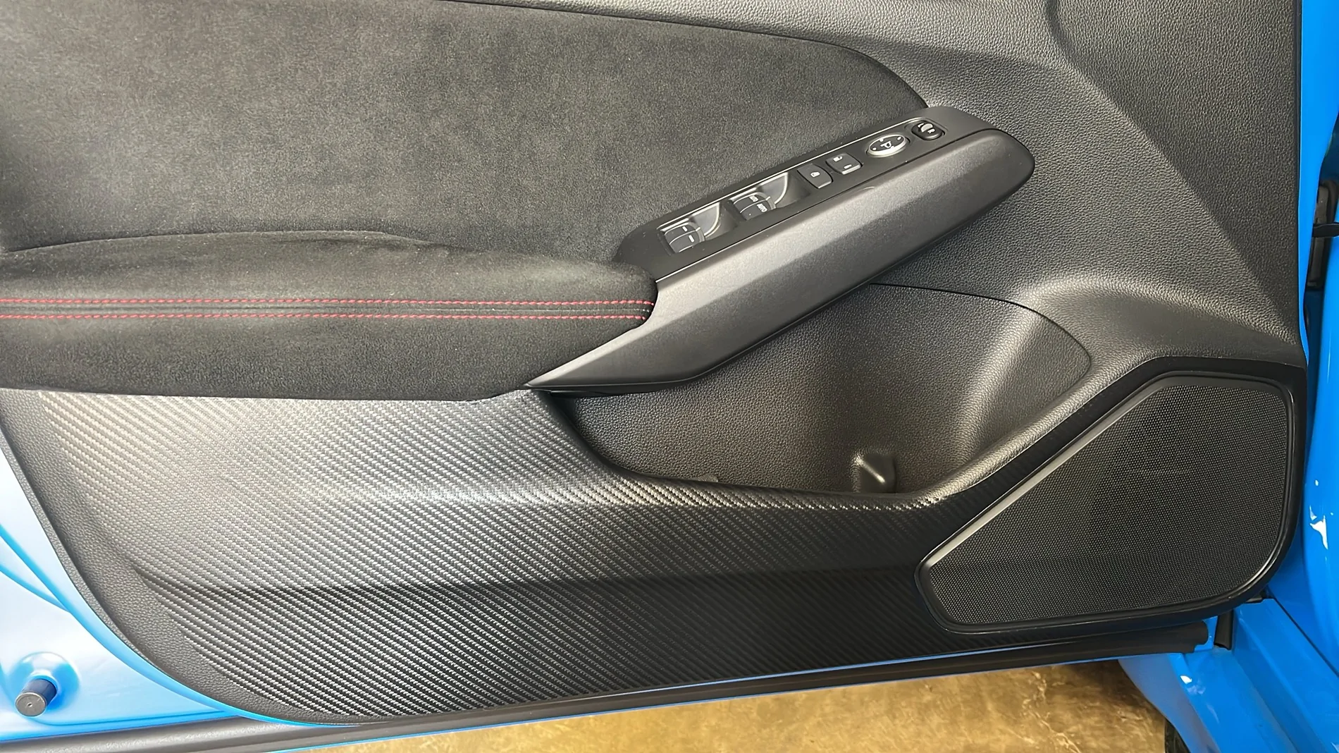 11th Gen Honda Civic Mugen Door kick panels? IMG_0615