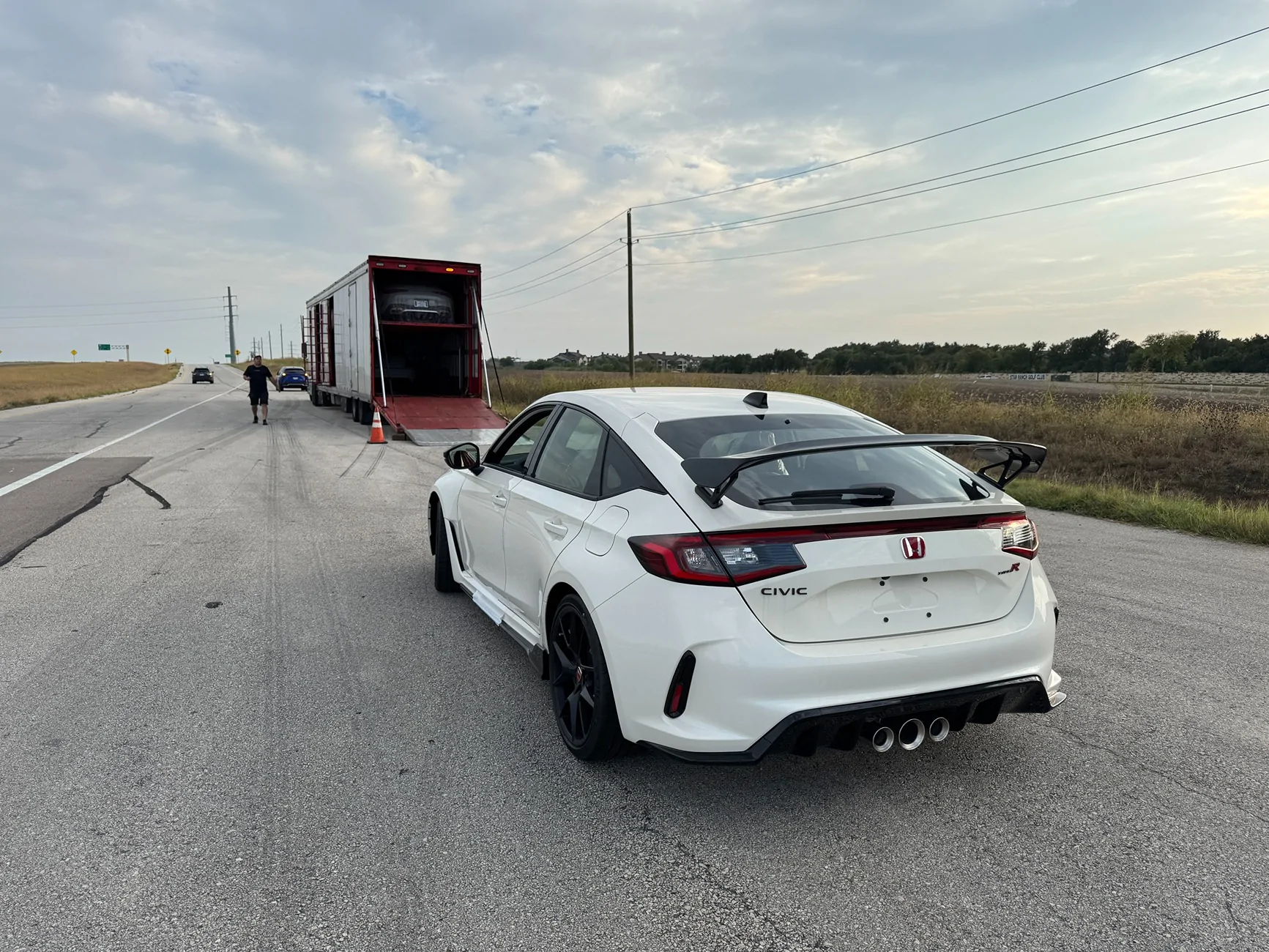 11th Gen Honda Civic Post your FL5 Civic Type R delivery pics! 🙌 📸 IMG_5435