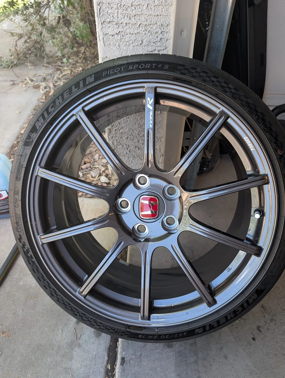 11th Gen Honda Civic OE Forged Wheels and Tires PXL_20250912_191409438