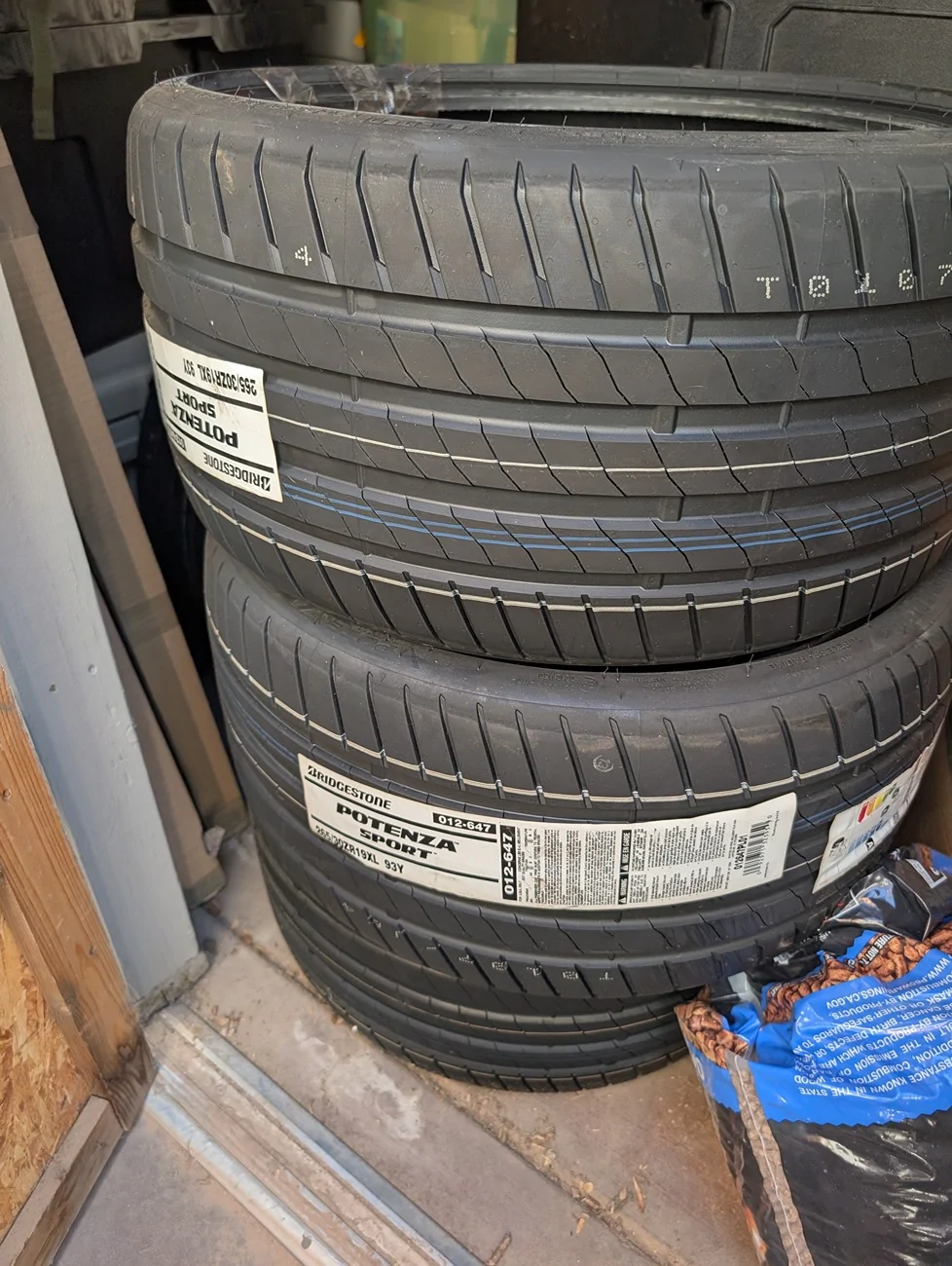 11th Gen Honda Civic FS: 4 New Bridgestone Potenza Tires 1000007780