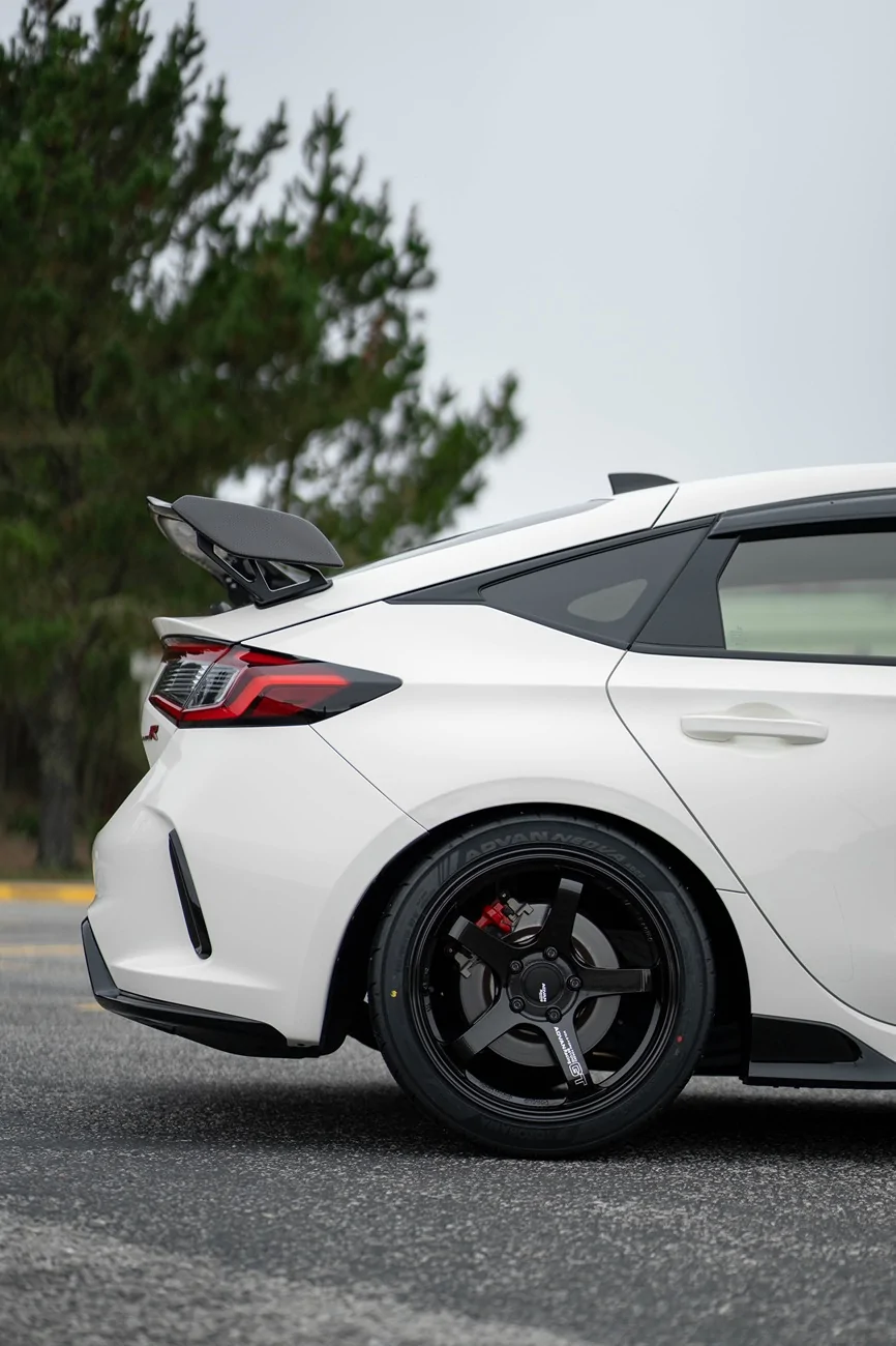 11th Gen Honda Civic God Spec info 18x10 +40 (pictures, alignment specs, tire info) DSC00552