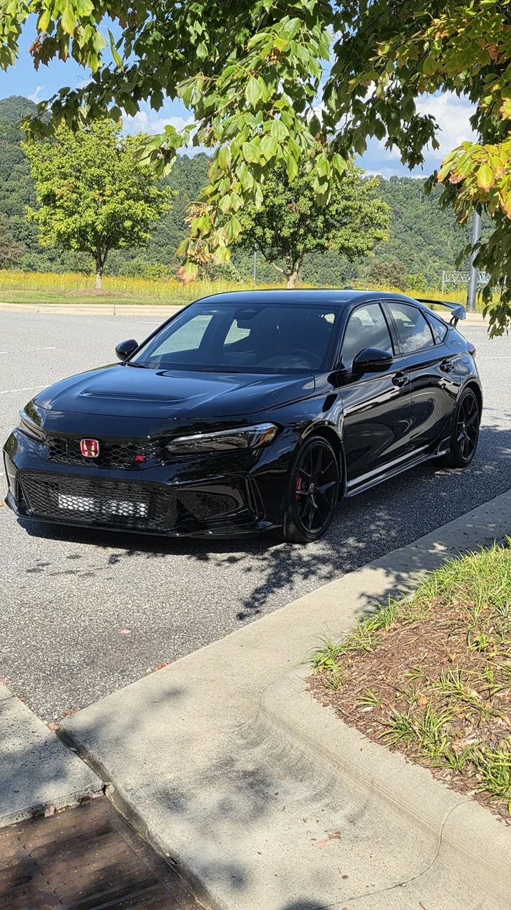 11th Gen Honda Civic Official CRYSTAL BLACK PEARL FL5 Type R Photos Thread IMG-20250914-WA0014