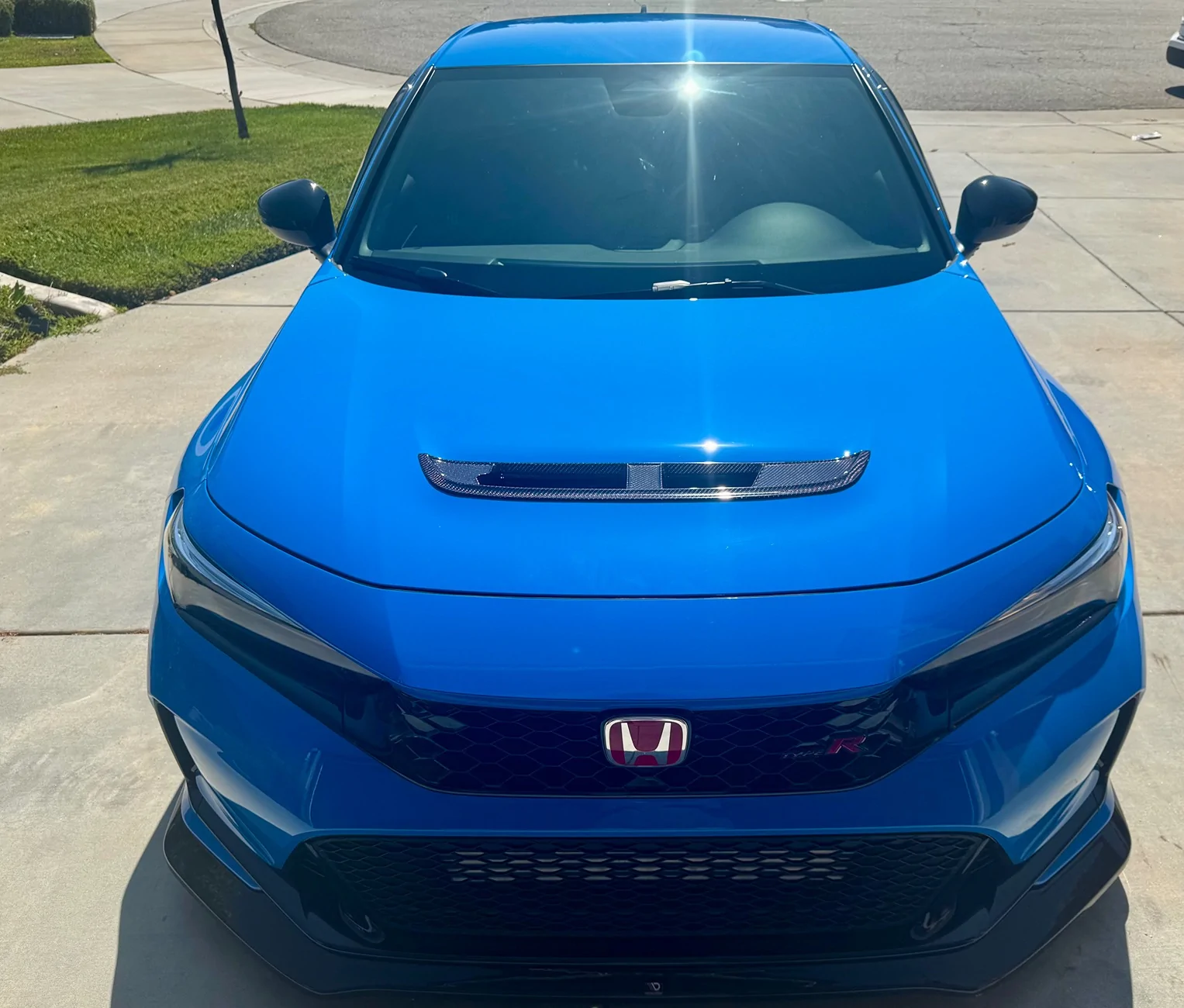 11th Gen Honda Civic Spoon Style Red/Black Carbon Hood Vent IMG_5454