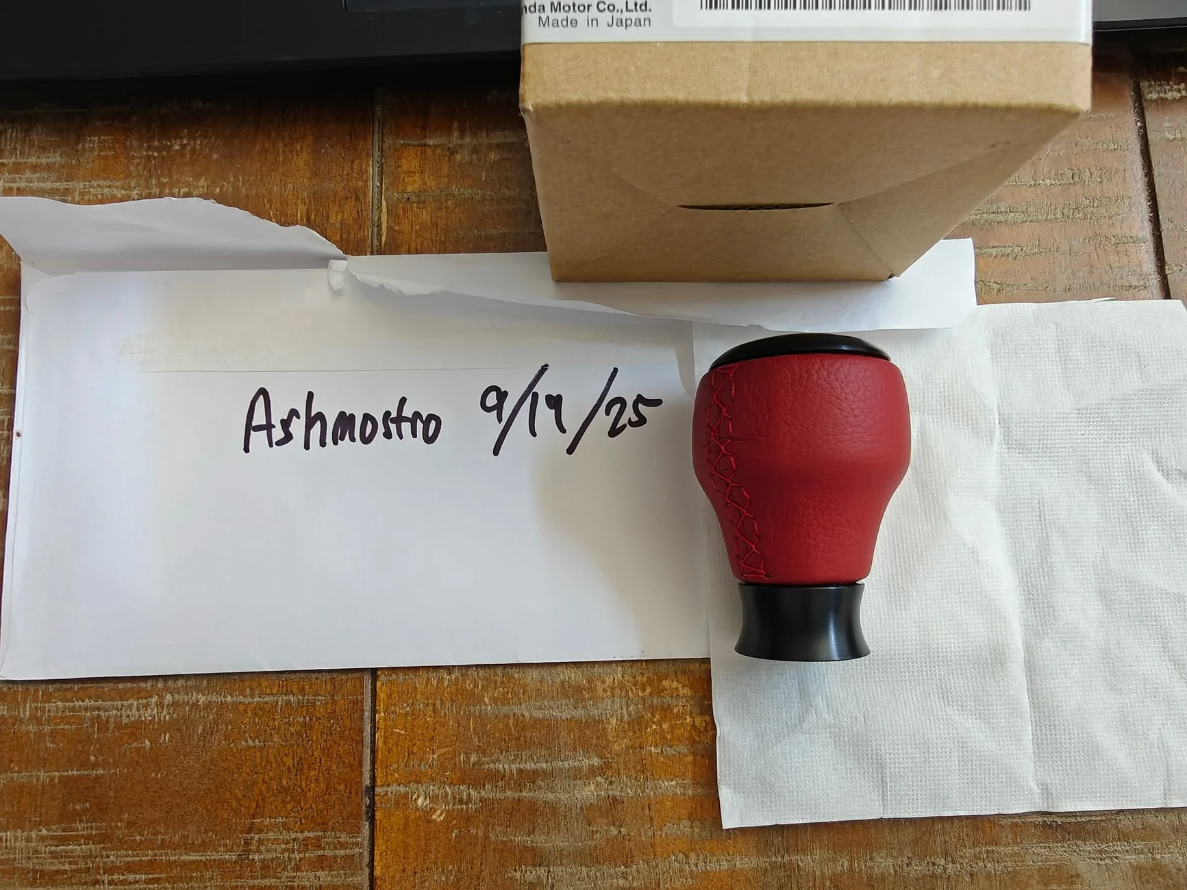 11th Gen Honda Civic FS: OEM Honda accessory red leather shift knob IMG20250919120404