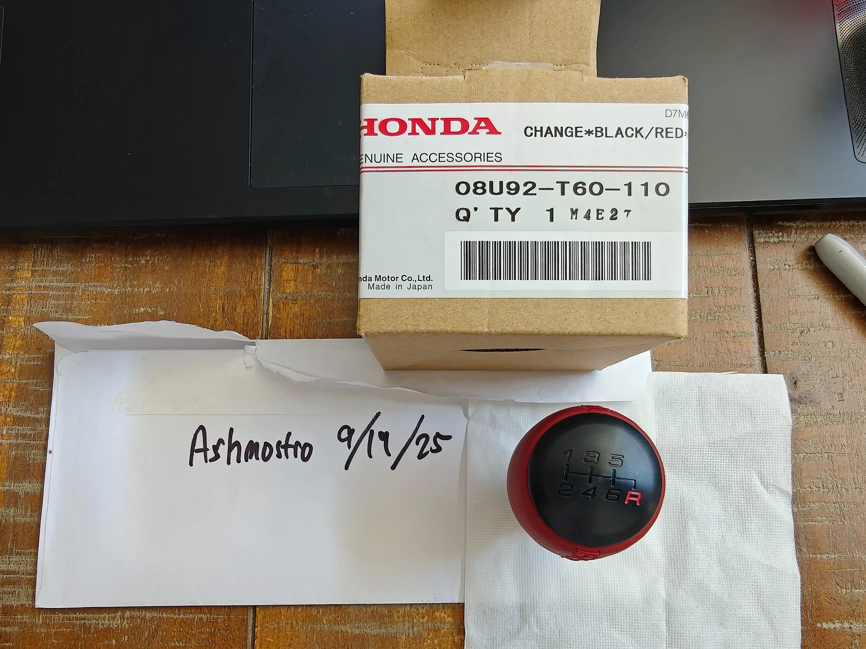 11th Gen Honda Civic FS: OEM Honda accessory red leather shift knob IMG20250919120340