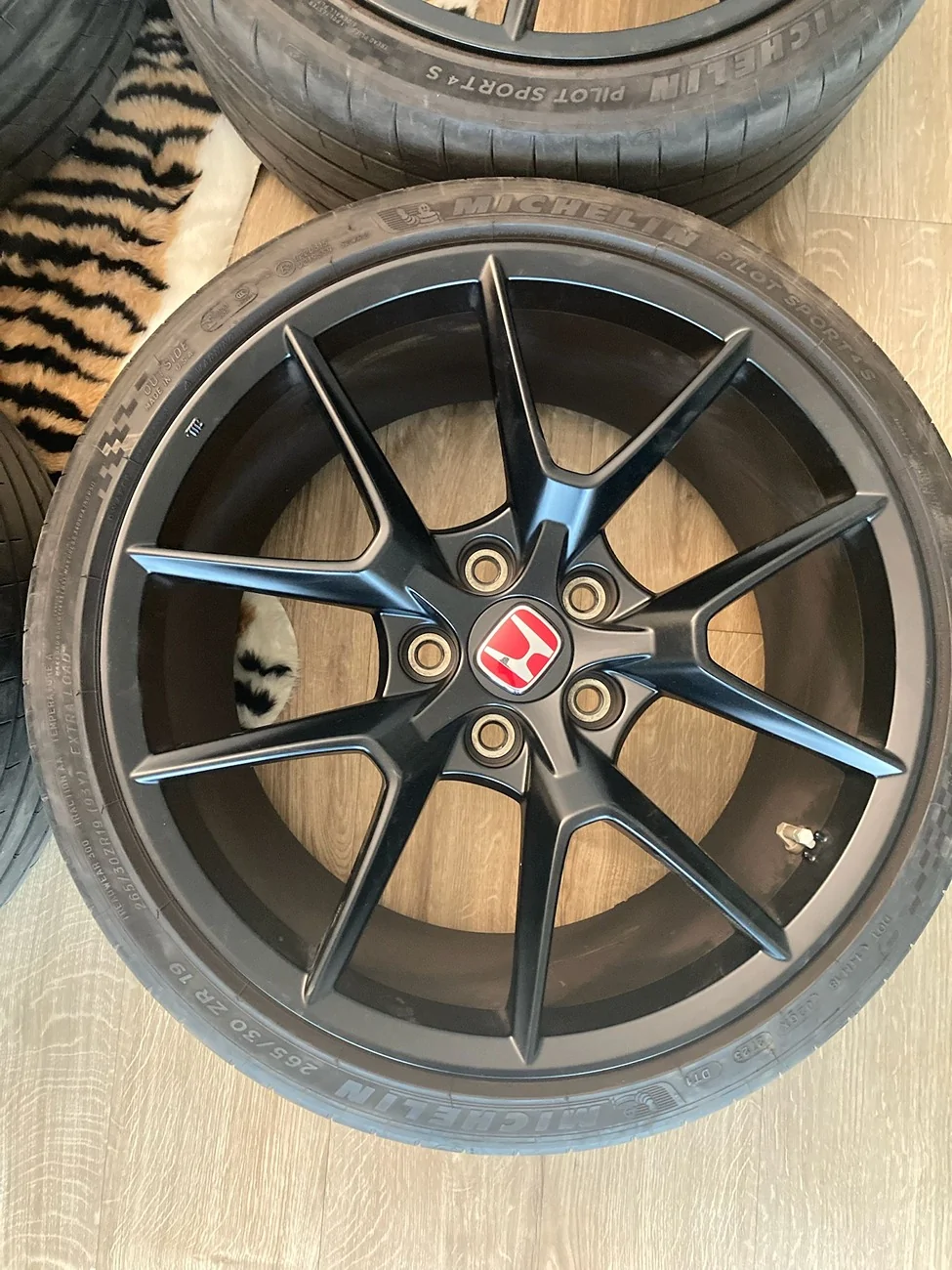 11th Gen Honda Civic FS: OEM FL5 wheels Img4