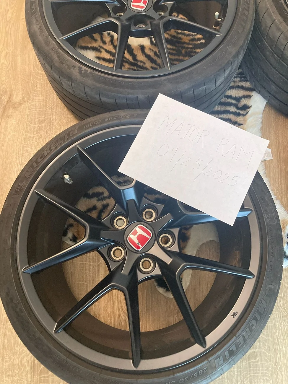 11th Gen Honda Civic FS: OEM FL5 wheels 19x9.5 ET60 5x12, OEM 265/30/19 Michelin Pilot Sport 4S tires Img8
