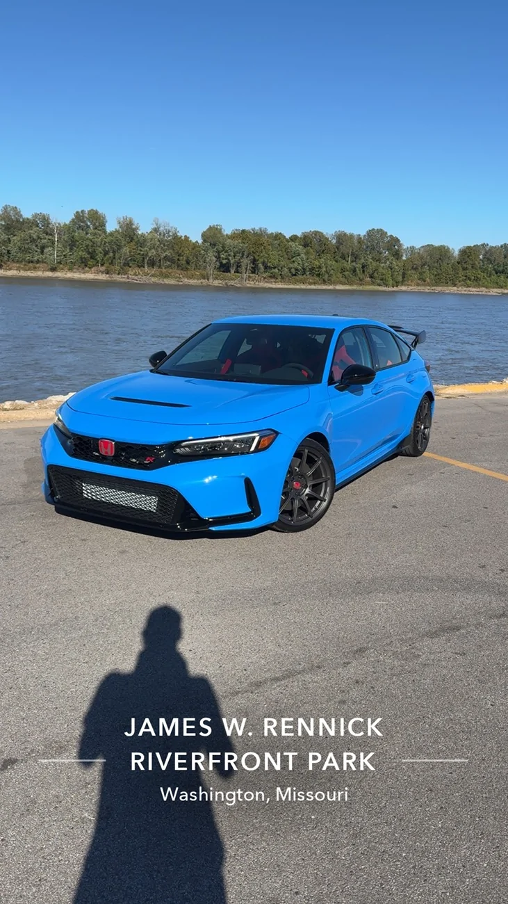 11th Gen Honda Civic 2025 Honda Civic Type R (Boost Blue) IMG_2287