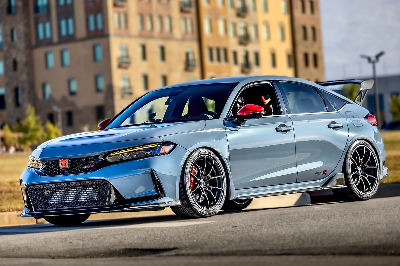 11th Gen Honda Civic Official SONIC GRAY PEARL FL5 Type R Photos Thread DEBA0FCC-99DD-4424-A840-4D482A3D6287